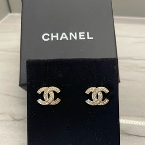 Authentic Chanel CC stud earrings in metal strass